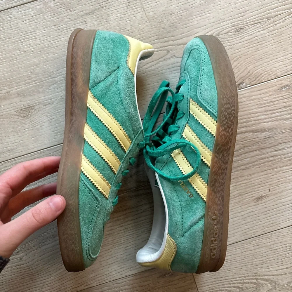 ADIDAS Originals Gazelle Indoor sneakers with gum soles Women’s - Picture 10 of 11